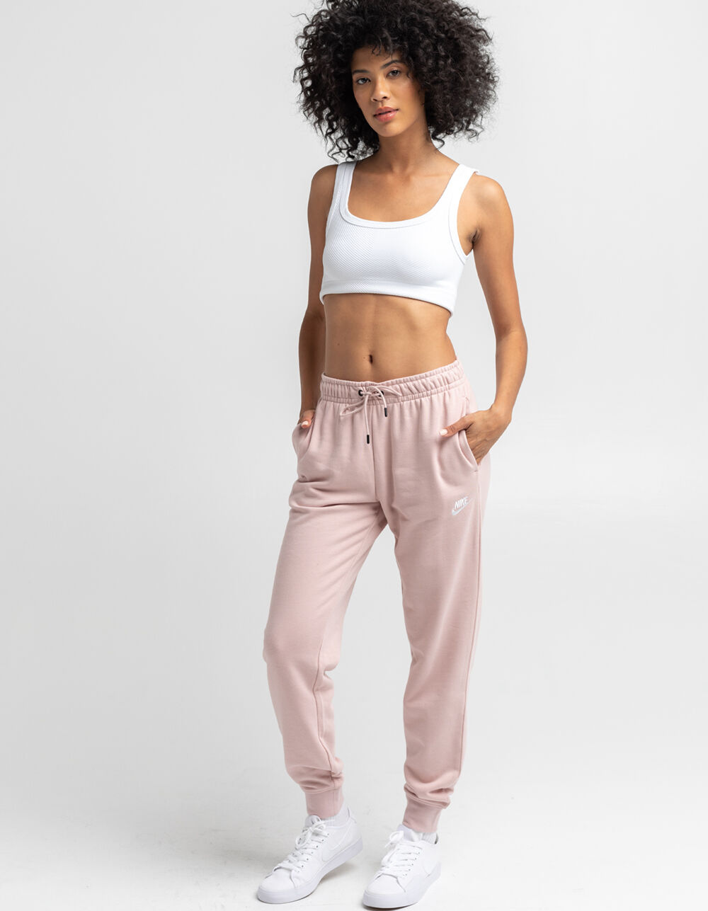 women's nike essential sweatpants