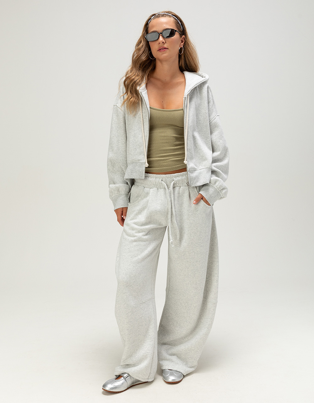 BDG Urban Outfitters Womens Barrel Leg Jogger Sweatpants - HEATHER GRAY
