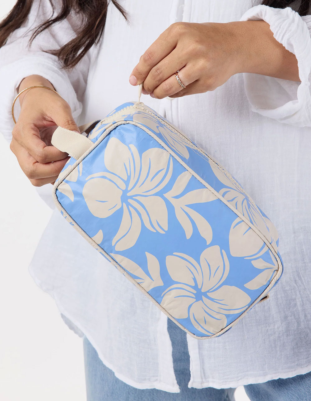 ALOHA COLLECTION Plumeria Dreams Dopp Kit - BLUE COMBO
