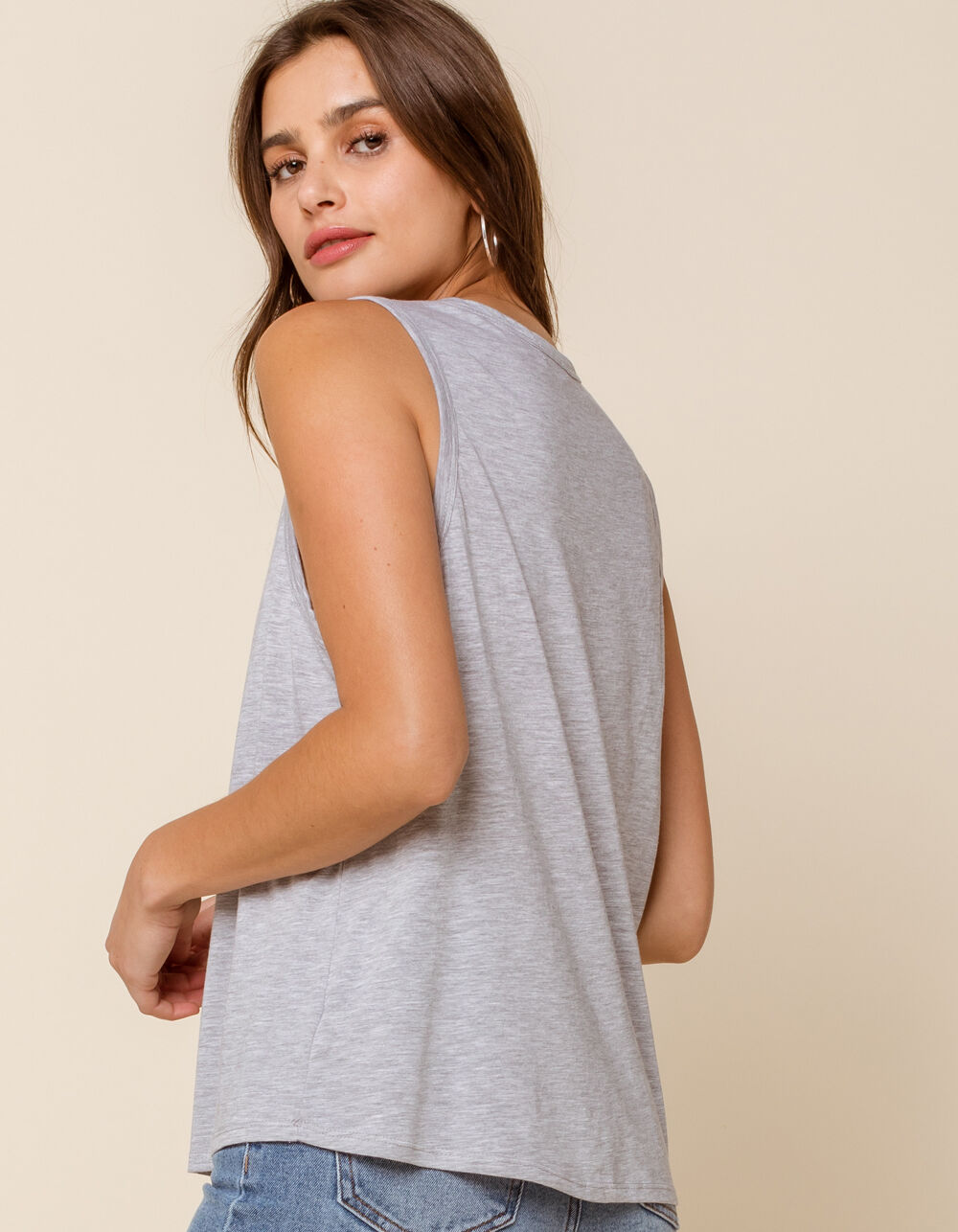 WEST OF MELROSE Sun's Out Womens Heather Gray Muscle Tee image number 2