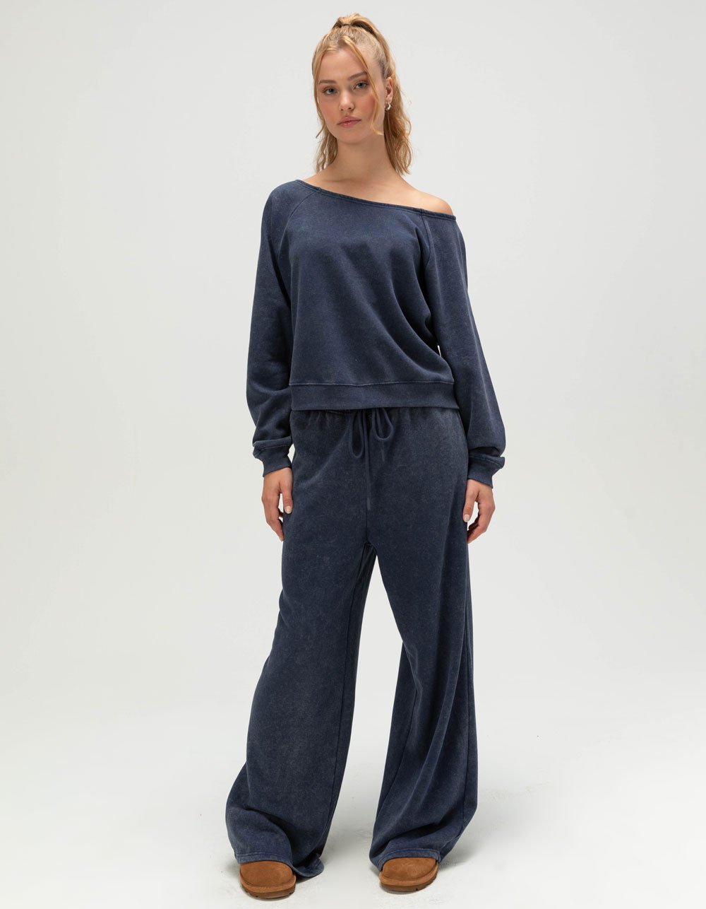 TILLYS Womens Off The Shoulder Sweatshirt - NAVY