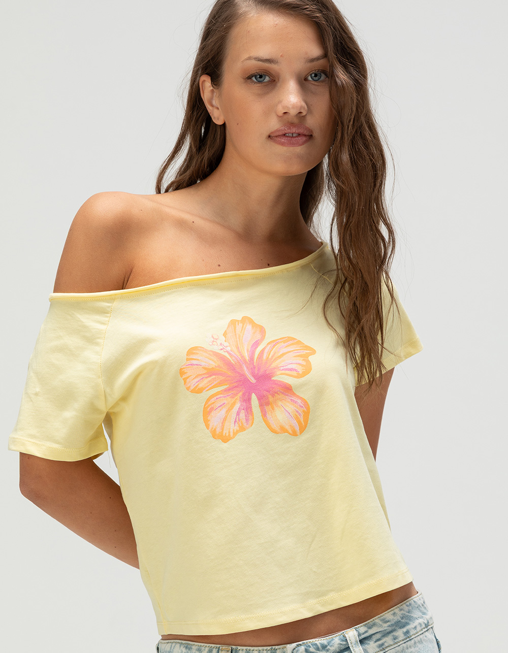 RSQ Womens Hibiscus Off The Shoulder Tee - YELLOW