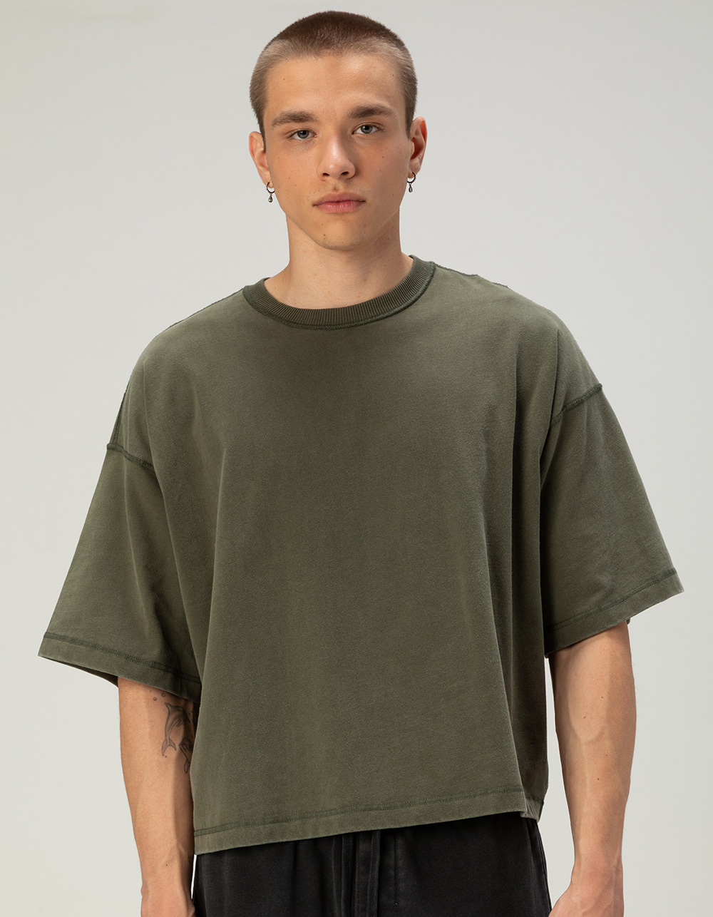 RSQ Mens Baggy Crop Tee - OLIVE
