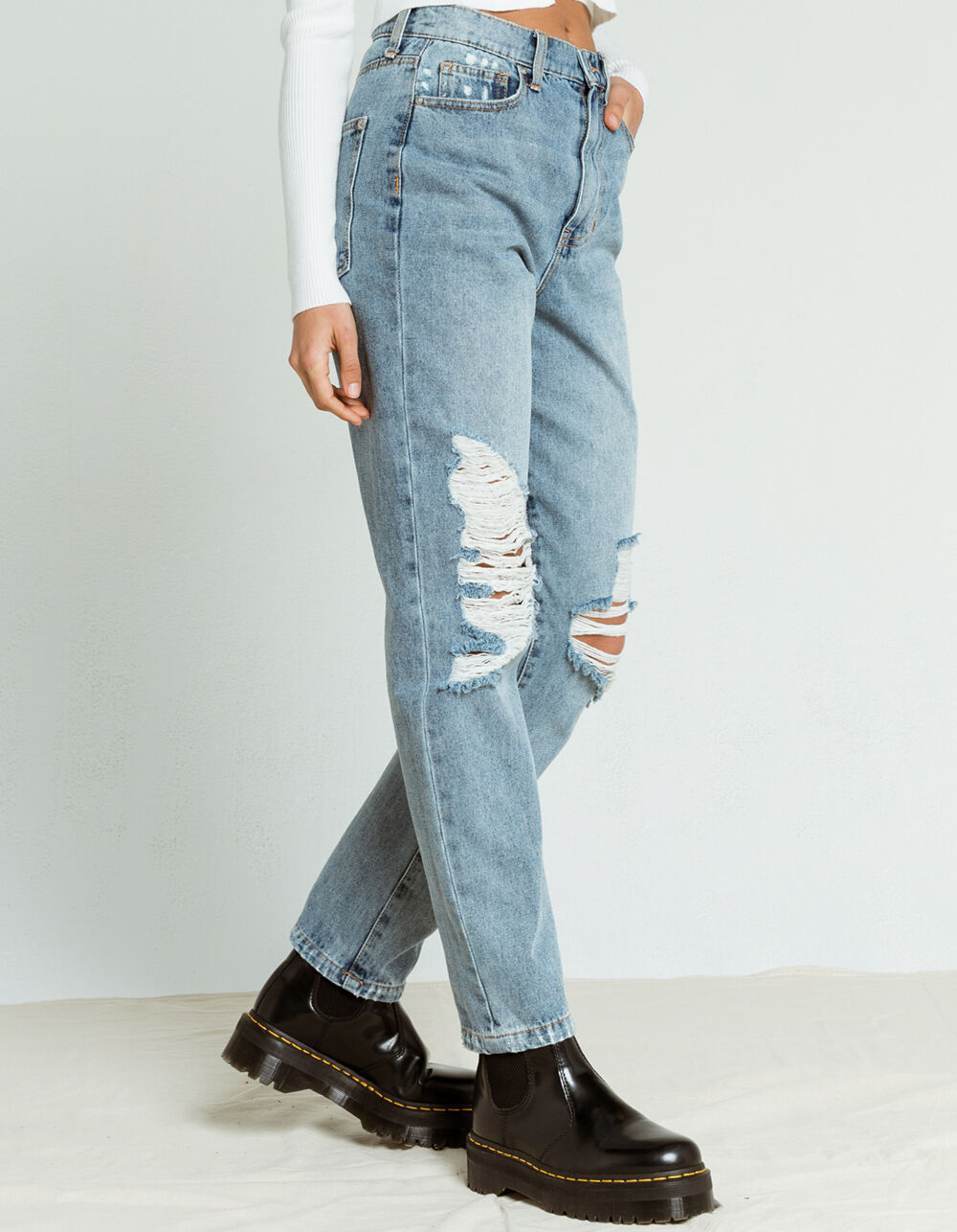 RSQ Destroyed 90s Womens Jeans - LIGHT WASH | Tillys