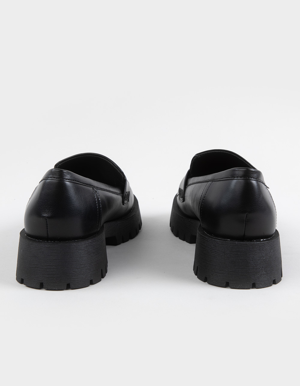 BAMBOO Hitch Womens Platform Loafers - BLACK