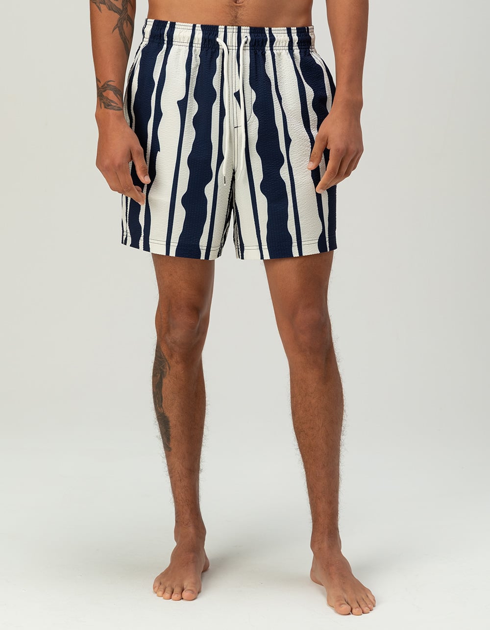 RSQ Mens Seersucker 6.5" Swim Trunks - WHT/NVY