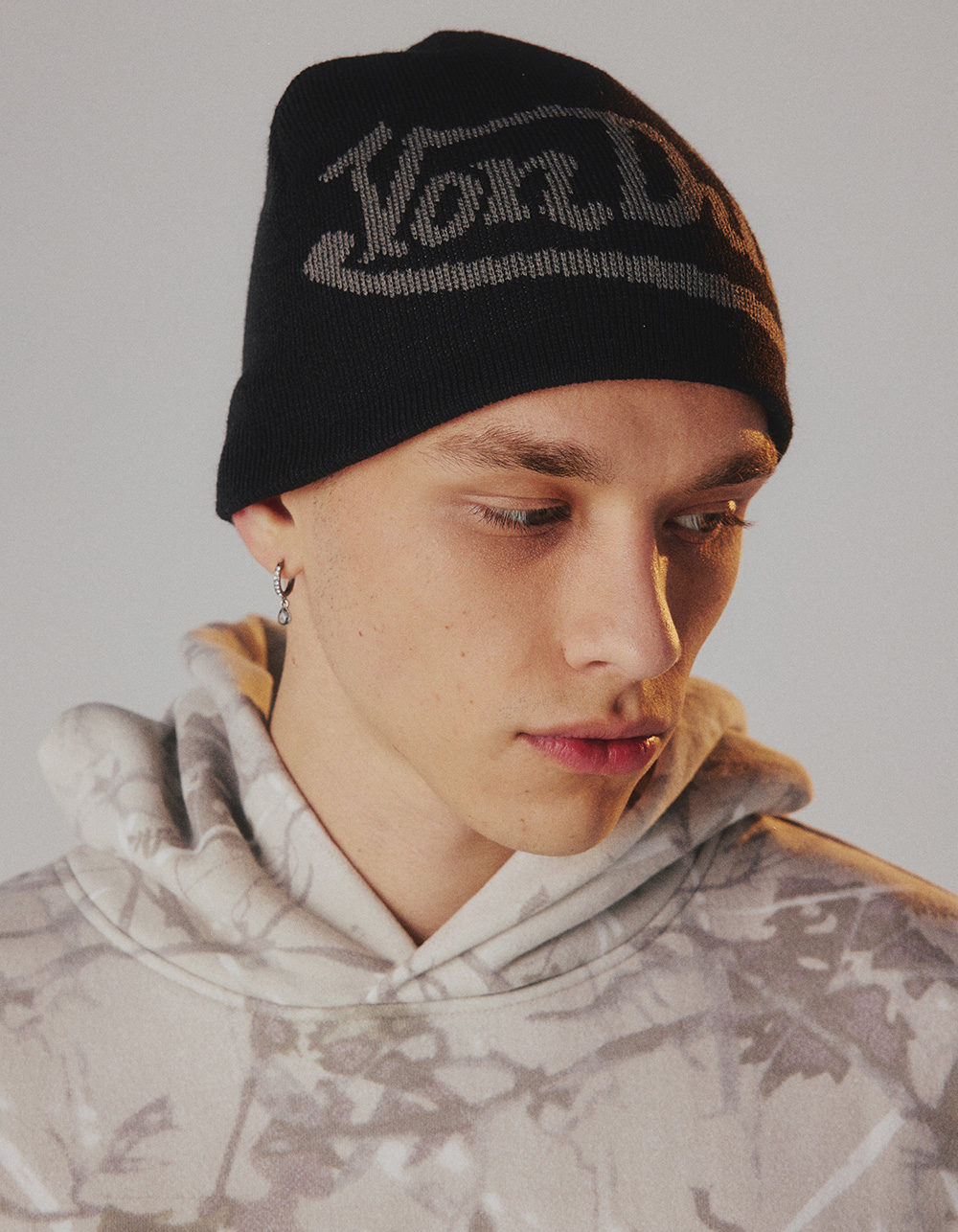 VON DUTCH Skully Beanie - BLACK