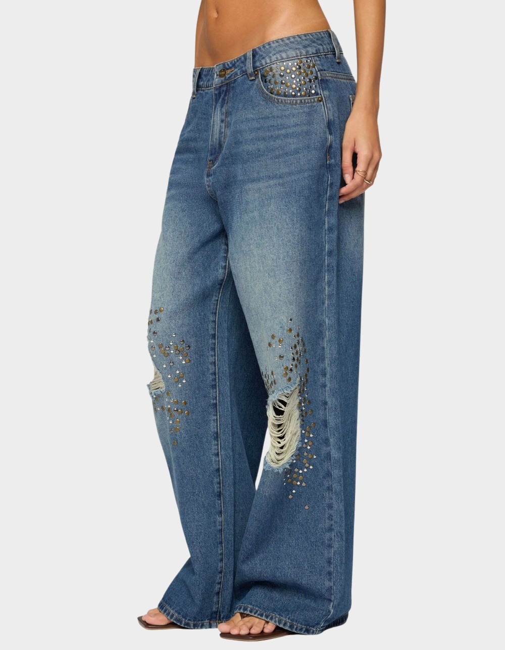 EDIKTED Eunia Studded Low Rise Baggy Jeans - LIGHT BLUE