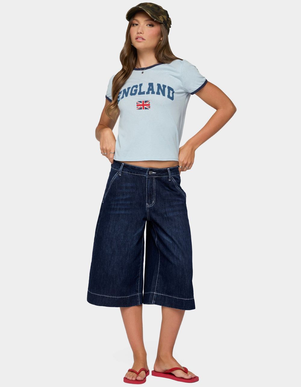 EDIKTED England Babe Graphic Tee - BLUE