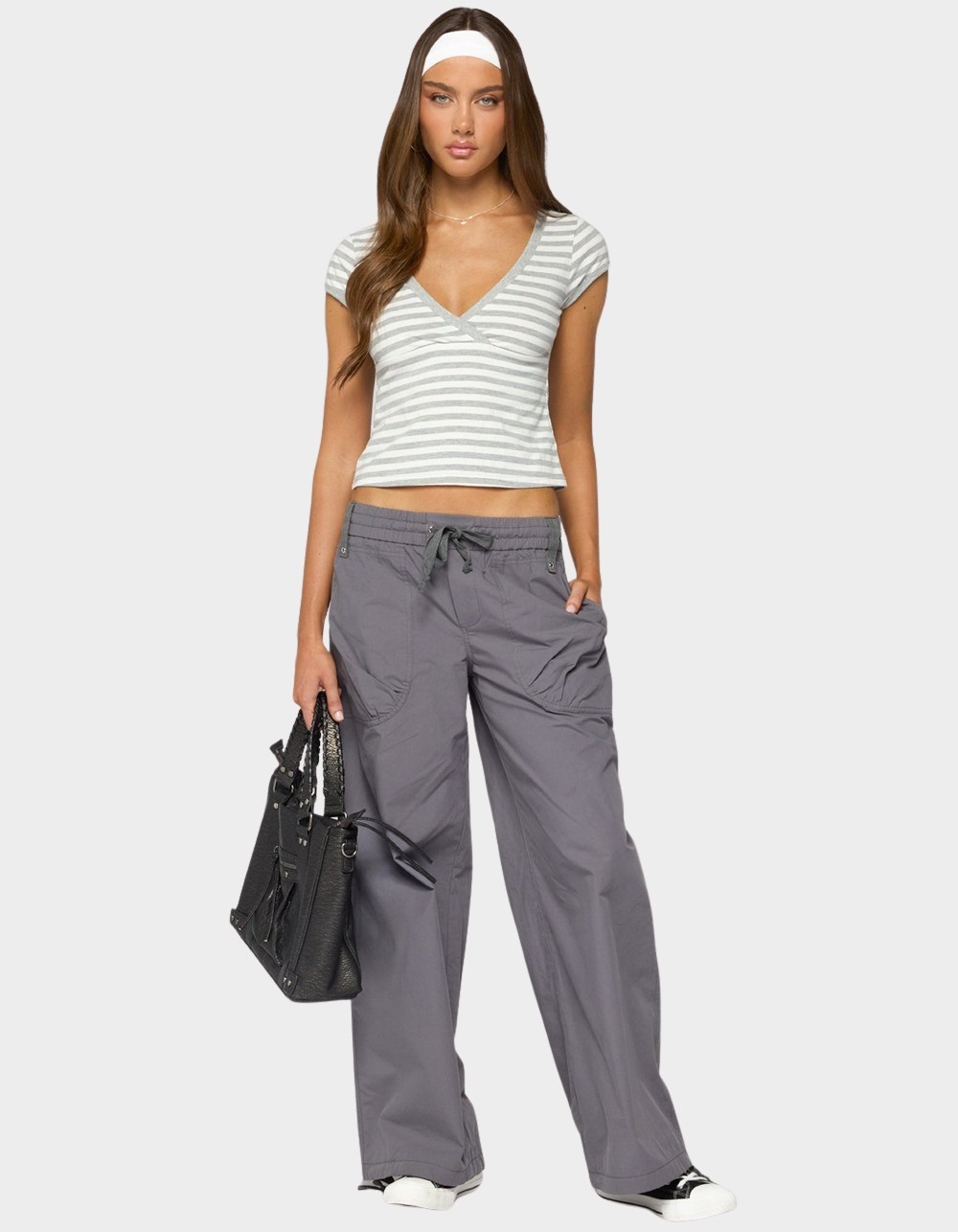 EDIKTED Laia Striped V-Neck Tee