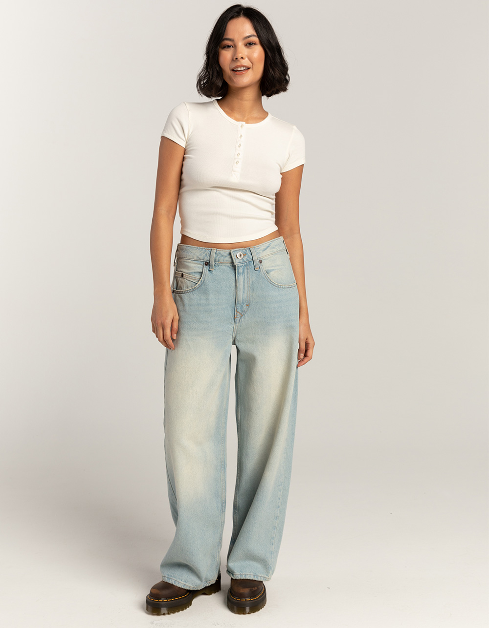Women's Baggy Jeans  Urban Outfitters Canada