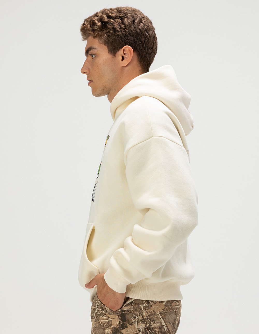 RSQ x Peanuts Snoopy Gift Mens Hoodie - OFF WHITE