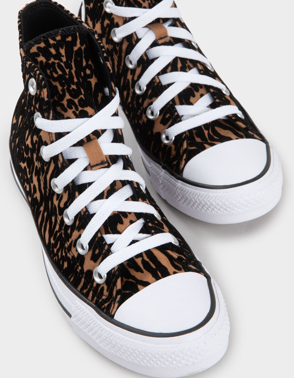 CONVERSE Chuck Taylor All Star Womens High Top Shoes - LEOPARD