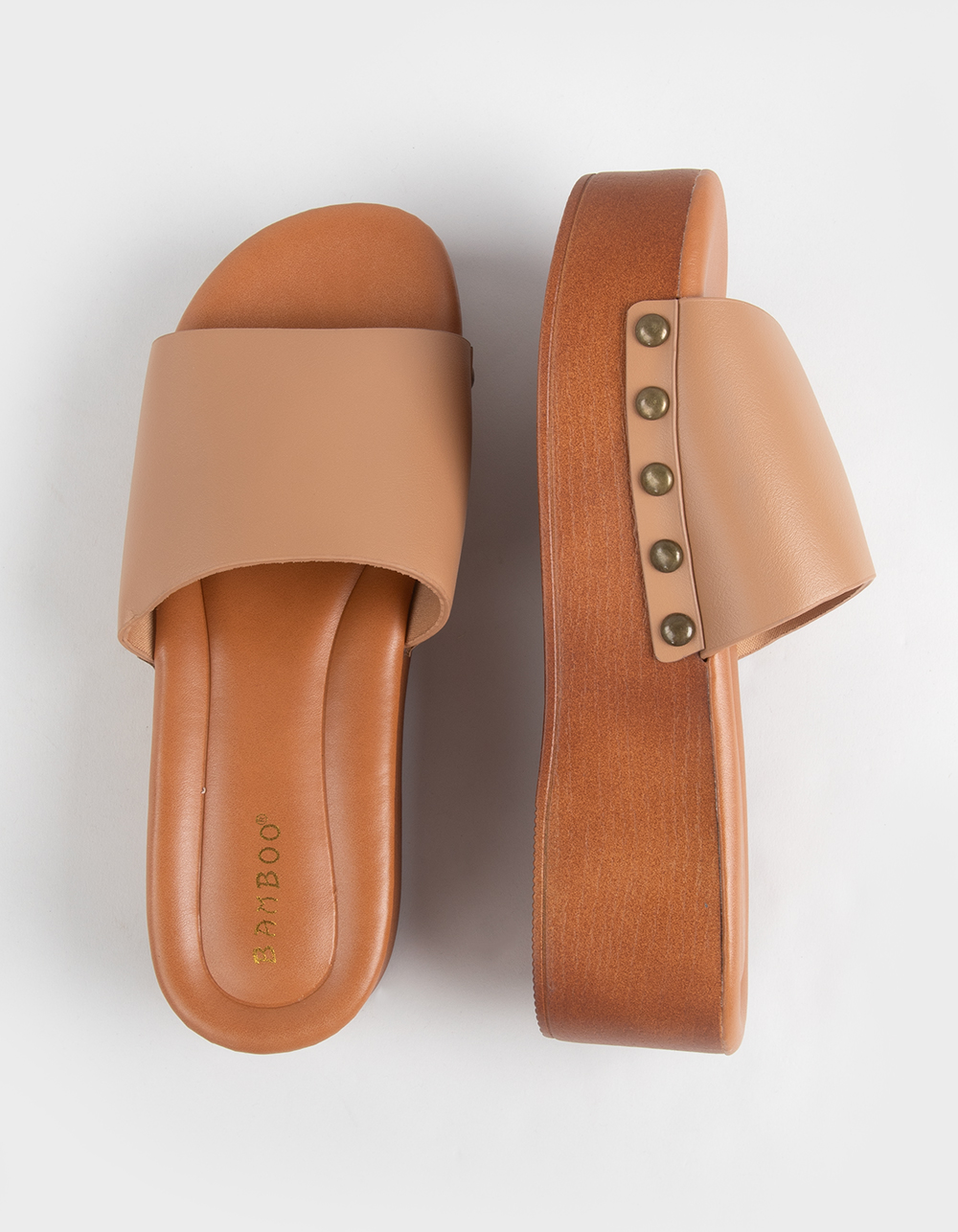 BAMBOO Rez Womens Studded Flatform Slides - TAN