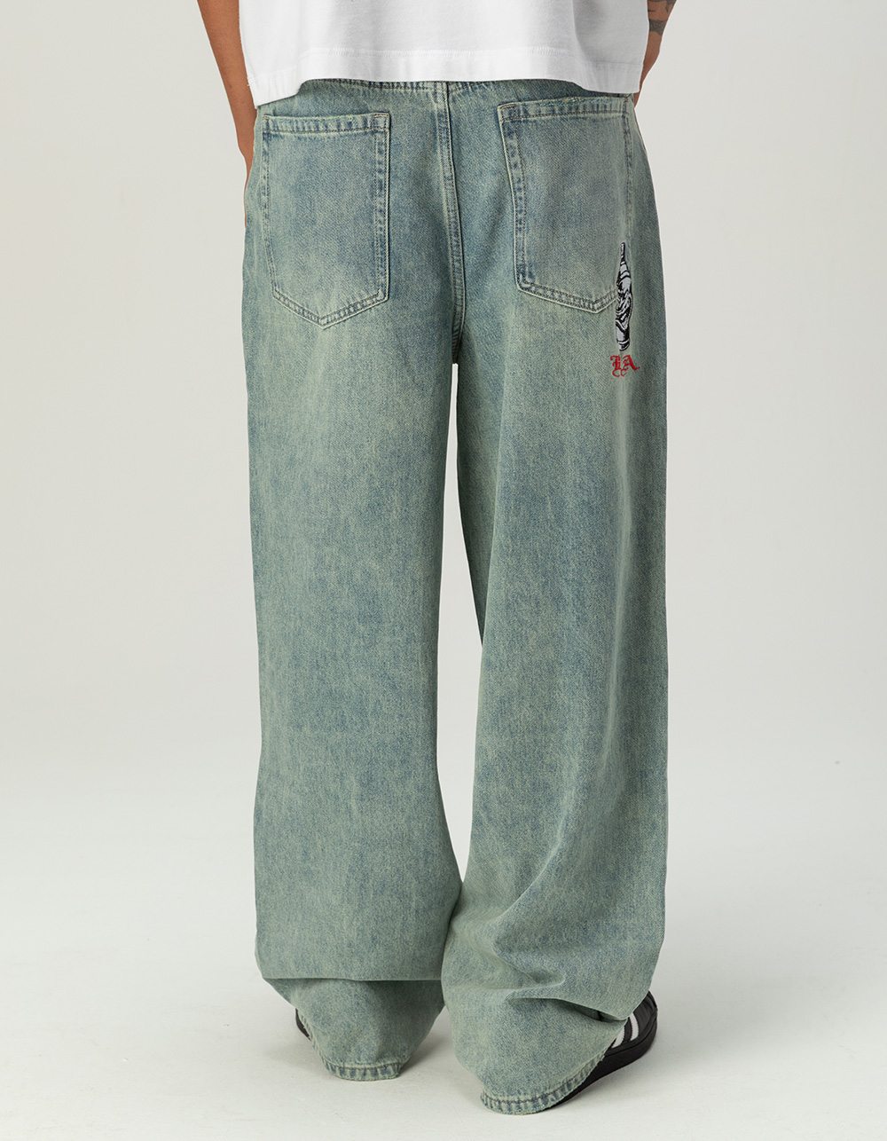 RSQ Mens Extra Baggy Embroidered Jeans - MEDIUM WASH