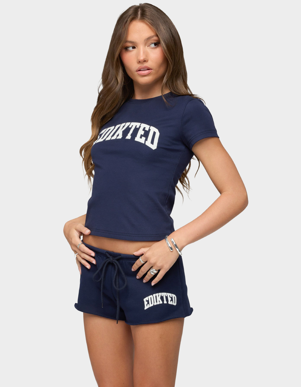 Edikted Sporty Babe Tee - NAVY