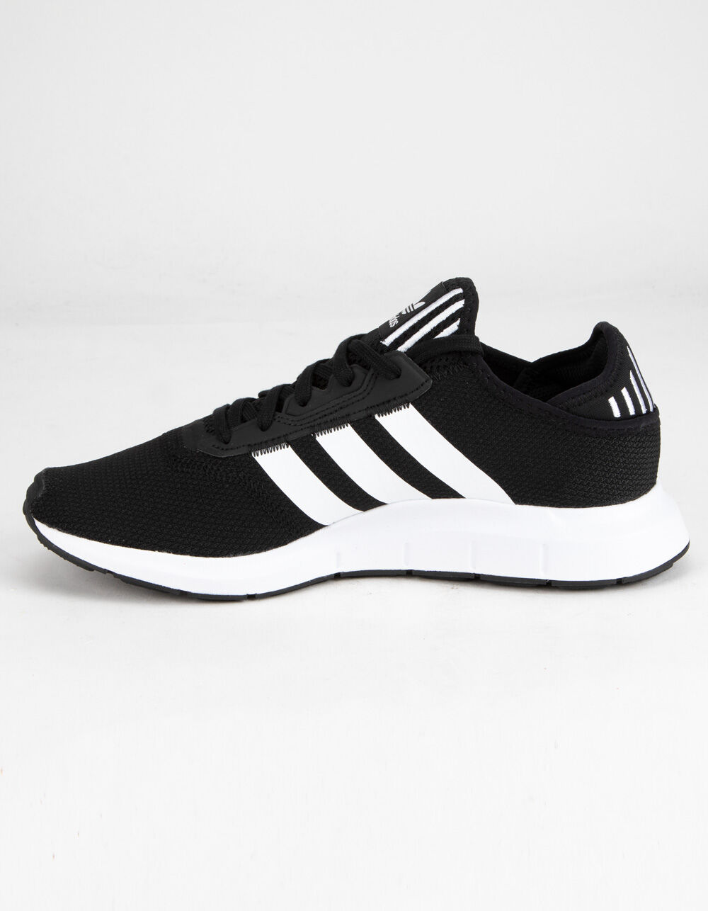 ADIDAS Swift Run X Shoes BLK/WHT Tillys