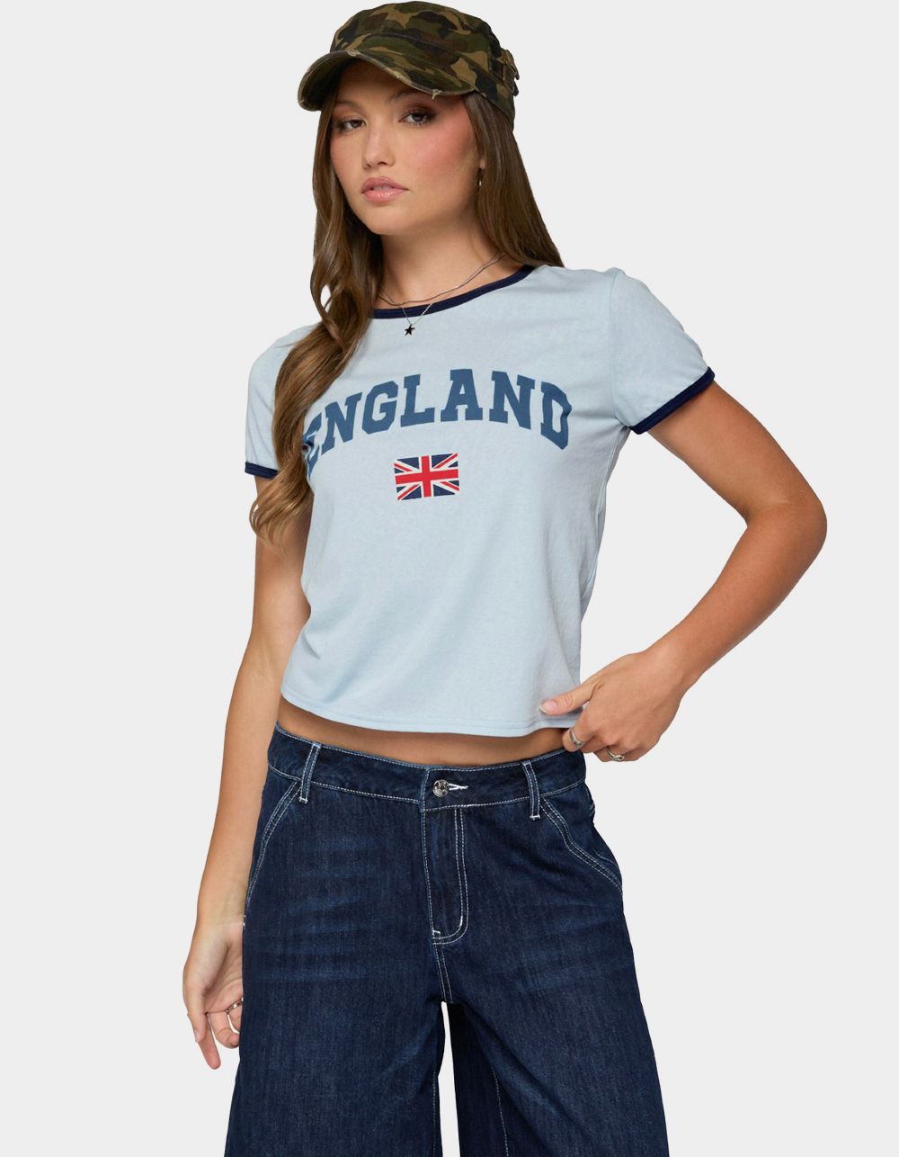 EDIKTED England Babe Graphic Tee - BLUE