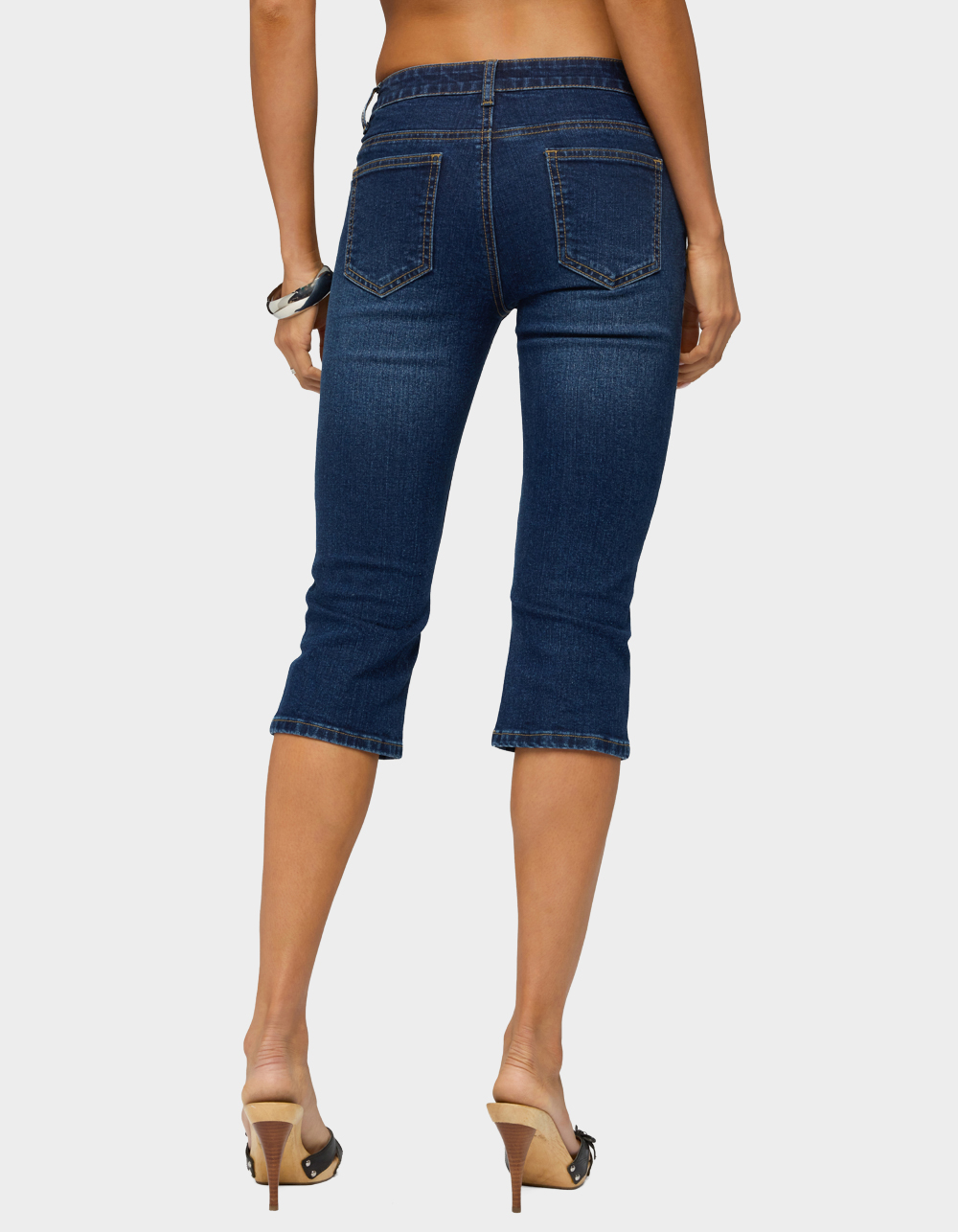 EDIKTED Fifer Low Rise Capri Jeans - DARK BLUE