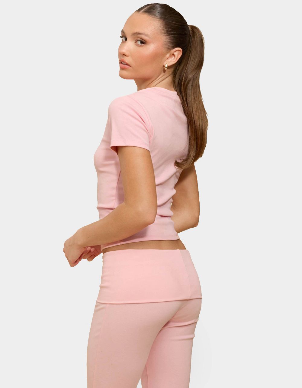 EDIKTED Emelia Fitted Tee - PINK