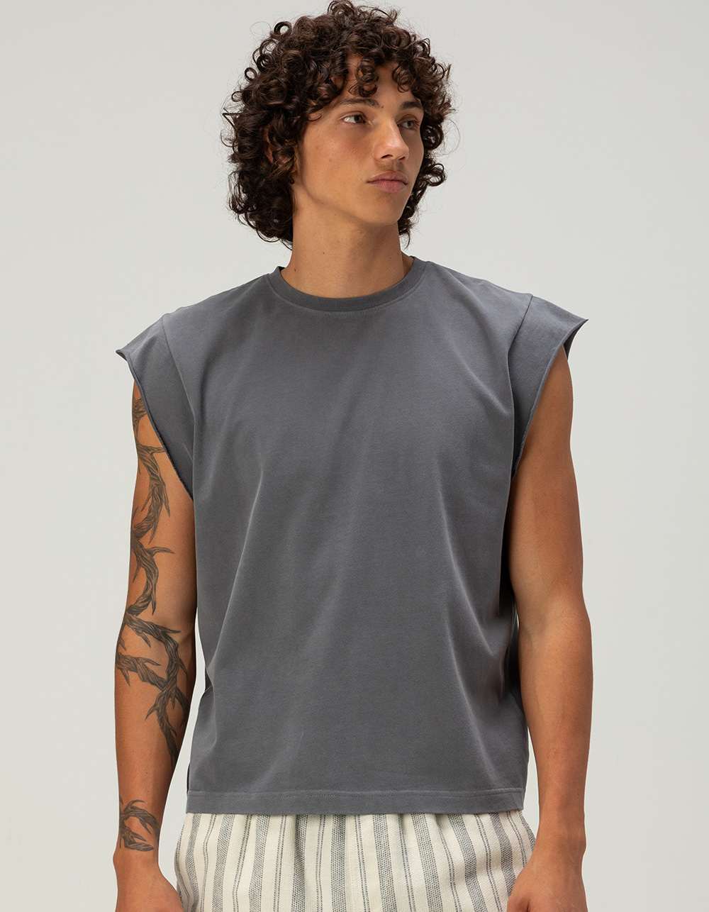RSQ Mens Washed Crop Muscle Tee - DARK GRAY
