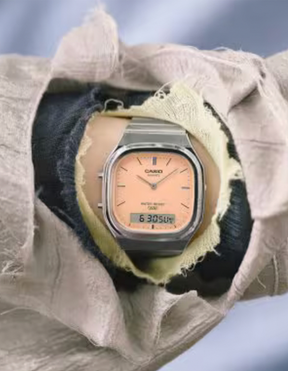 CASIO AQ240E-4A Watch - SILVER/PINK