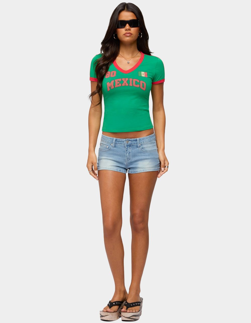EDIKTED Mexico 08 V-Neck Tee - GREEN