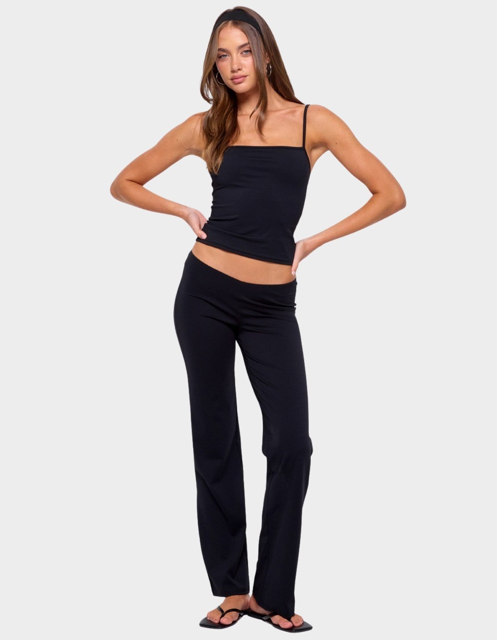 EDIKTED Anika Straight Neck Tank Top