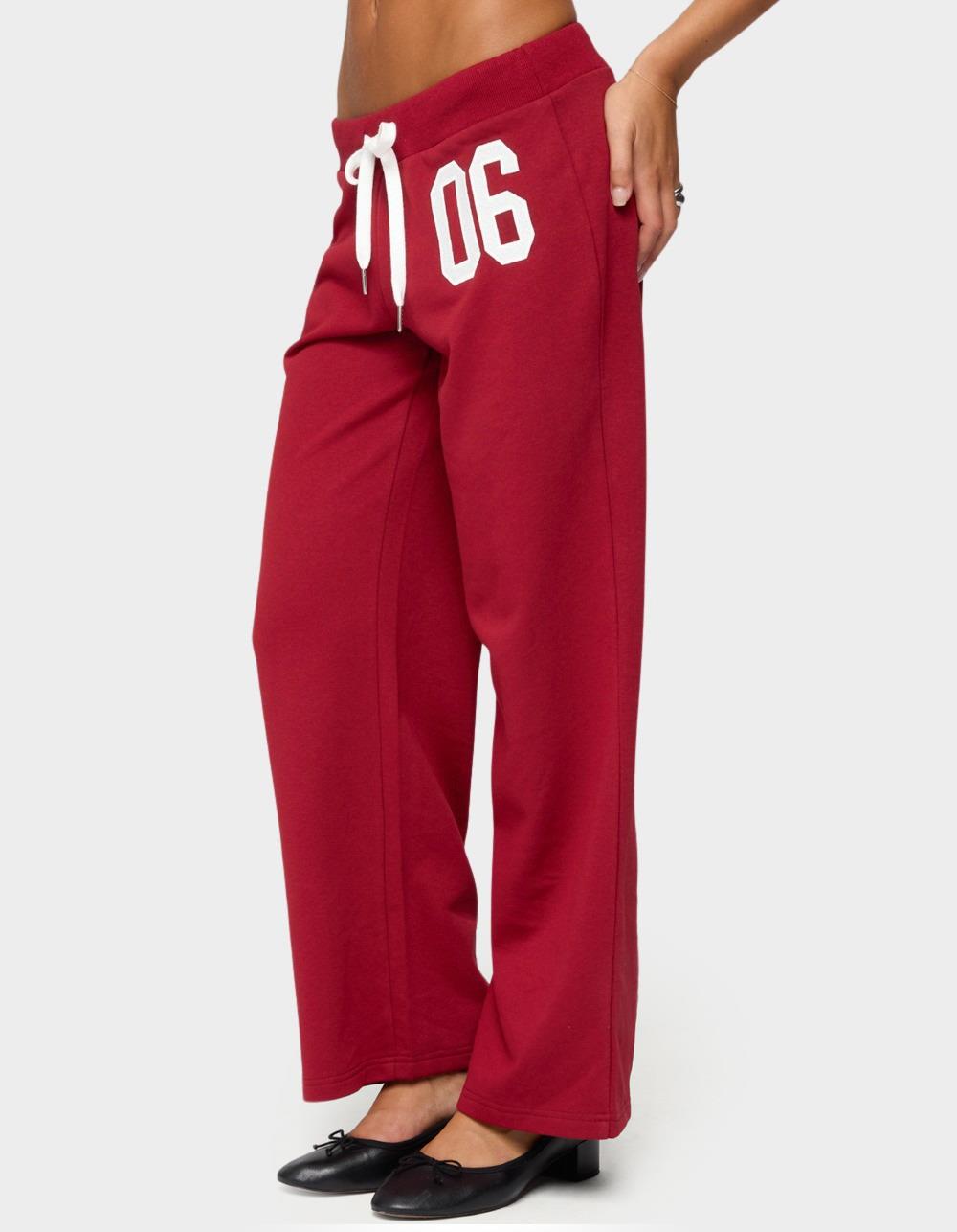 EDIKTED Petite 06 Sweatpants - DK RED