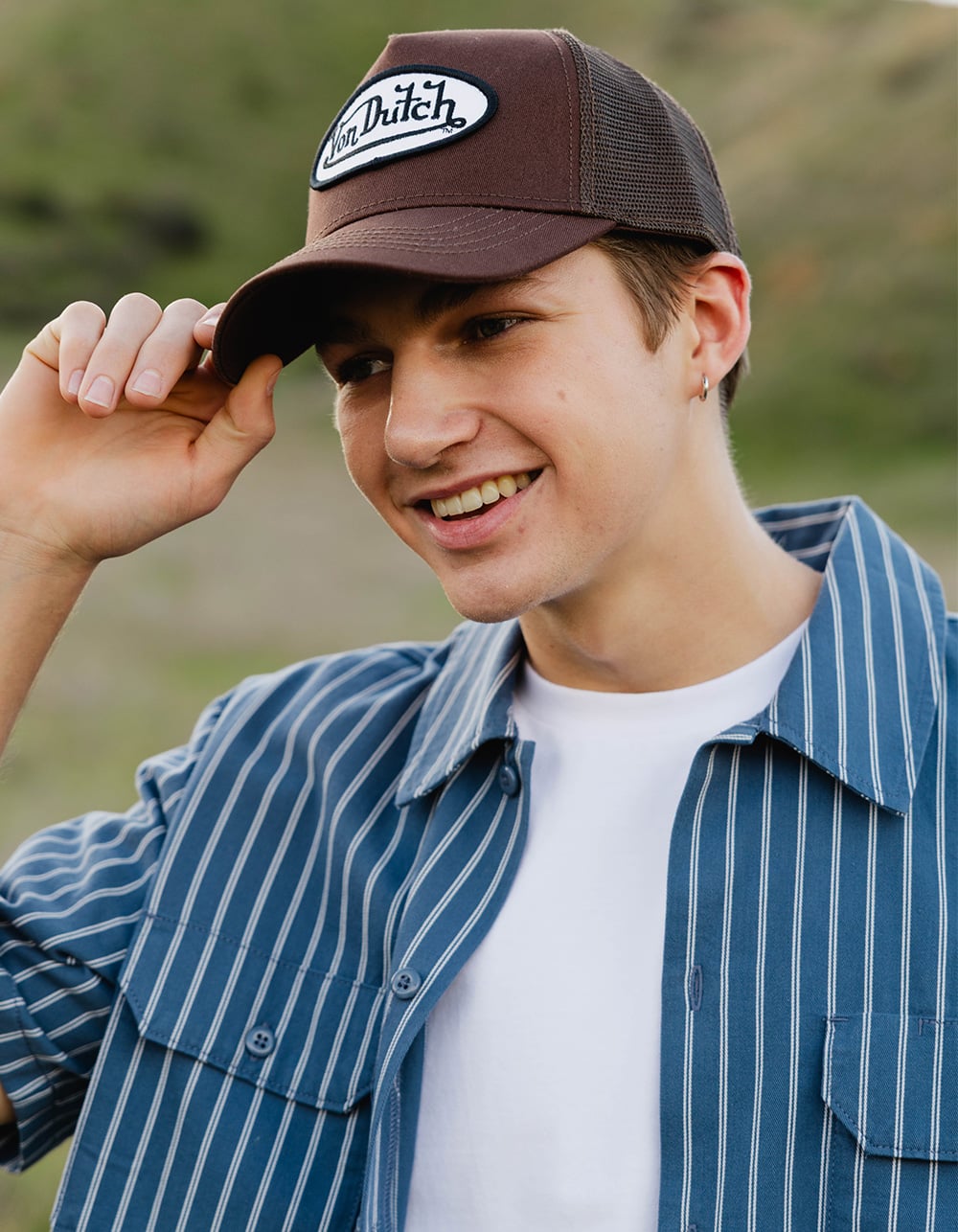 VON DUTCH Staple Trucker Hat