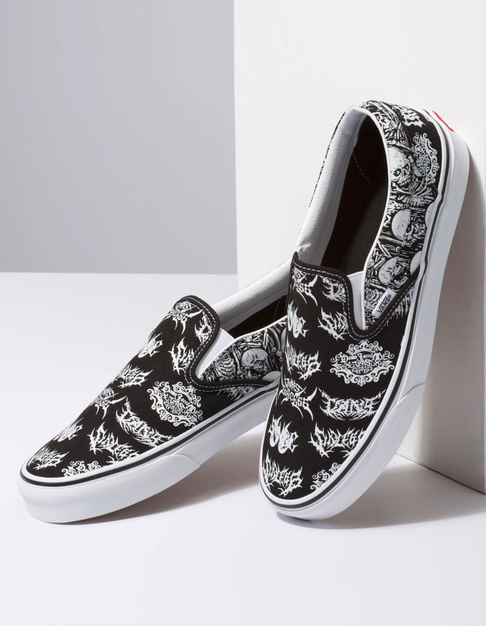 vogn maling Puno VANS Forgotten Bones Classic Slip-On Shoes - BLACK/TRUE WHITE | Tillys