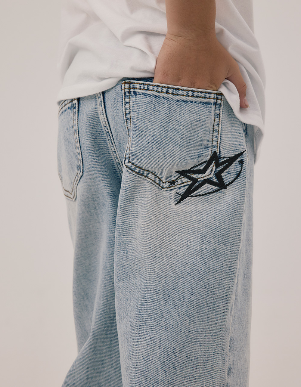 RSQ Boys Extra Baggy Embroidered Jeans - LIGHT WASH