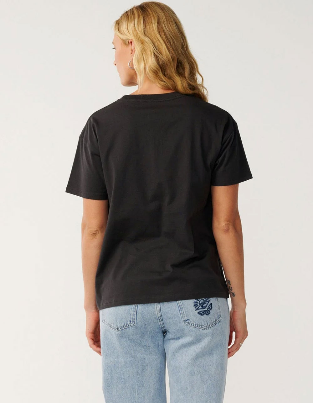 RIP CURL Turtle Bay Womens Relaxed Tee - BLACK