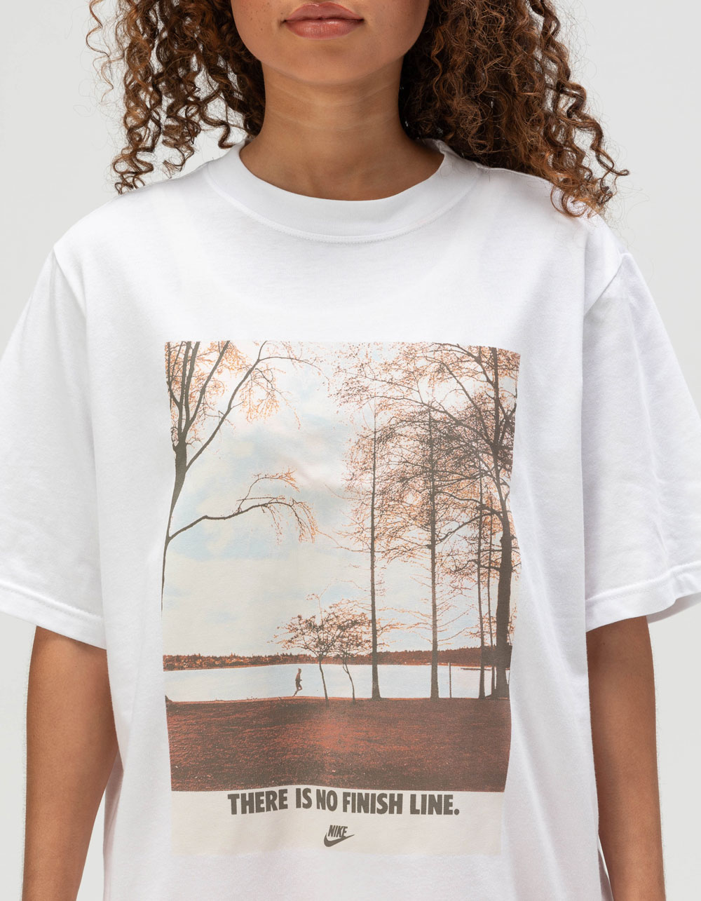 NIKE Sportswear Run Photo Womens Tee - WHITE