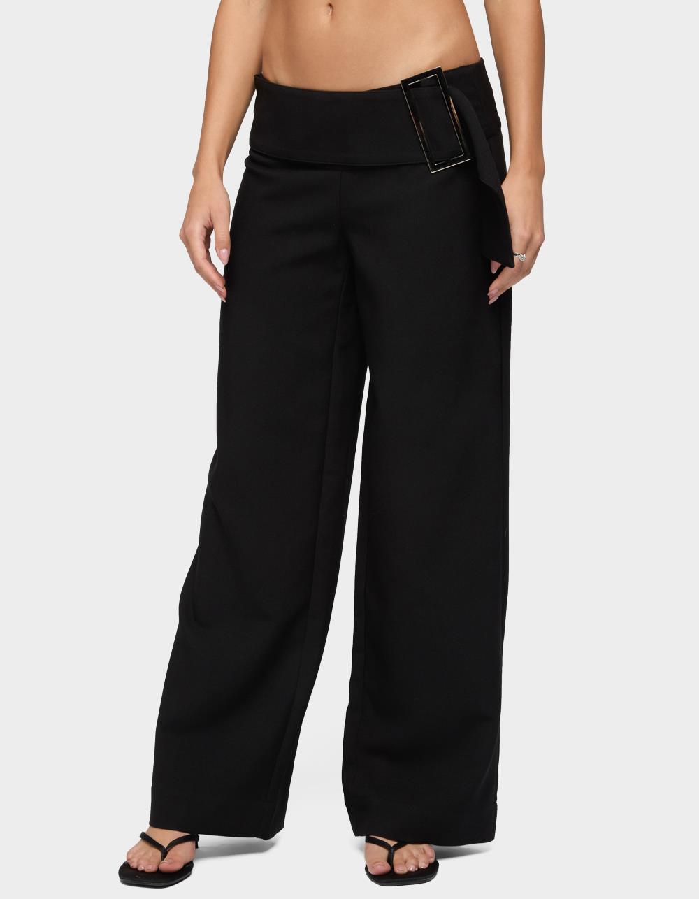 EDIKTED Cerise Buckle Low Rise Baggy Pants - BLACK