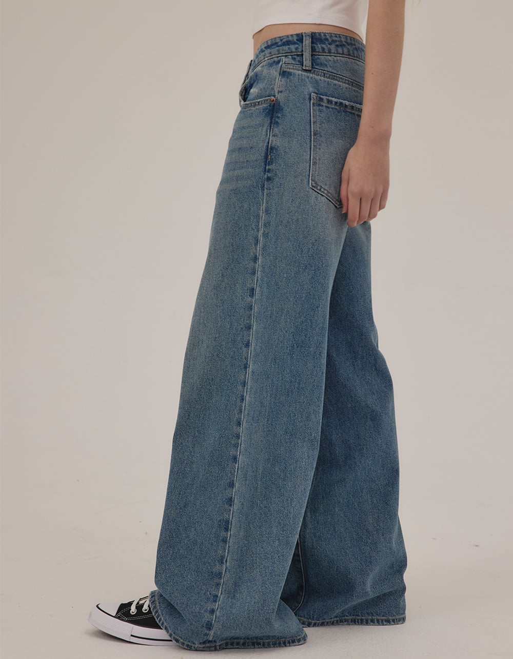 RSQ Womens Low Rise Baggy Jeans - MEDIUM WASH