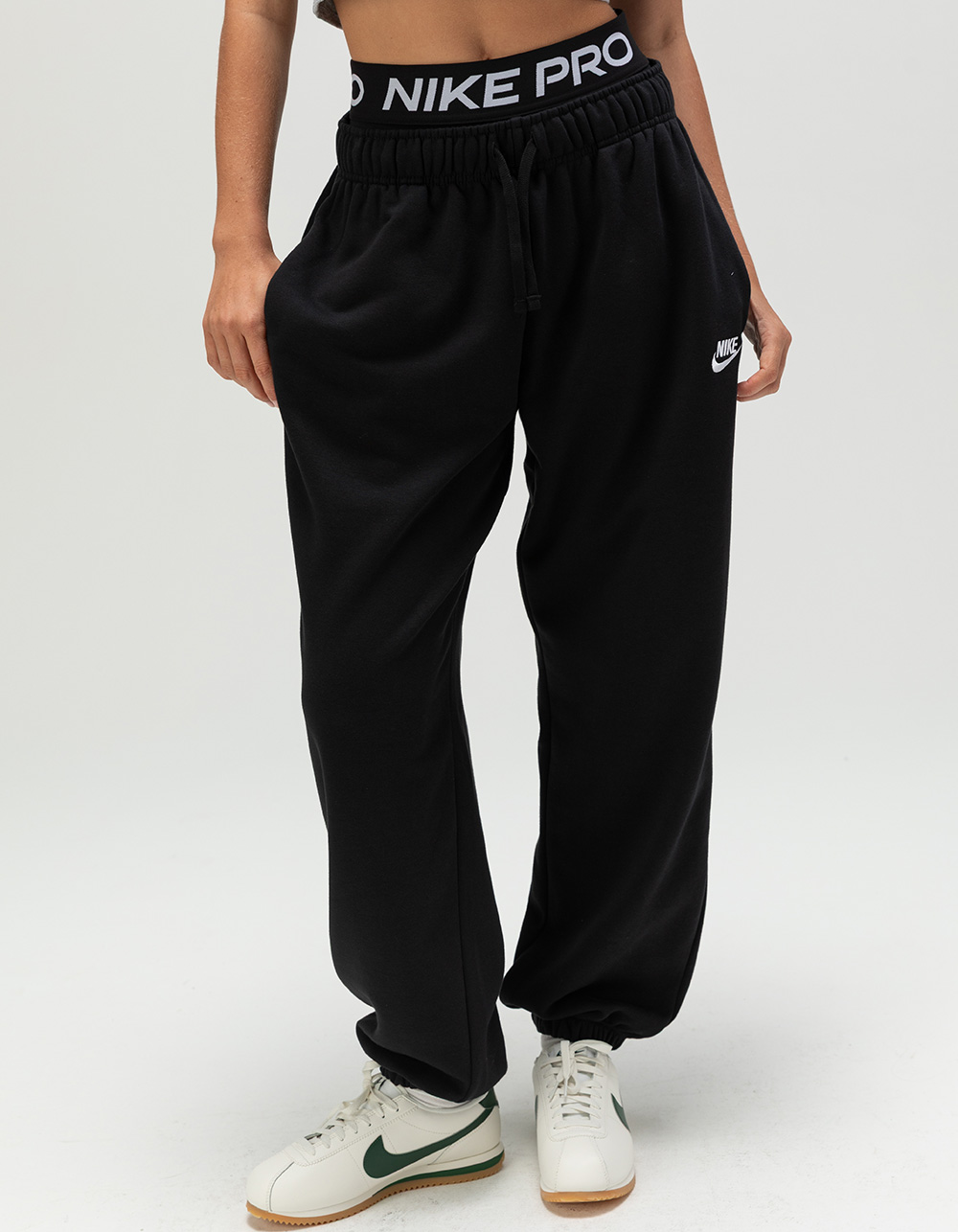 NIKE Sportswear Club Womens Oversized Fleece Sweatpants