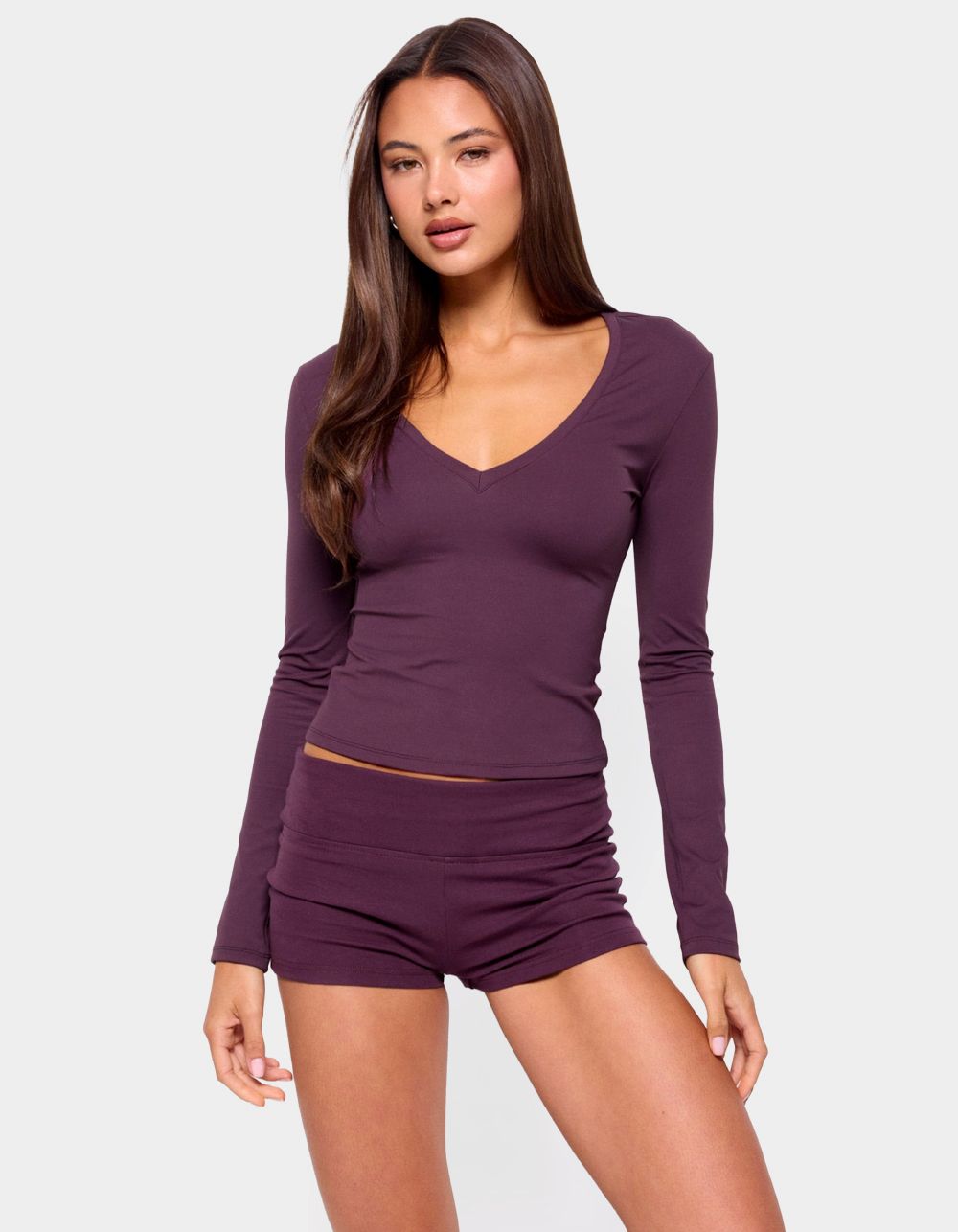 EDIKTED Ferne Long Sleeve V-Neck Top - PURPLE