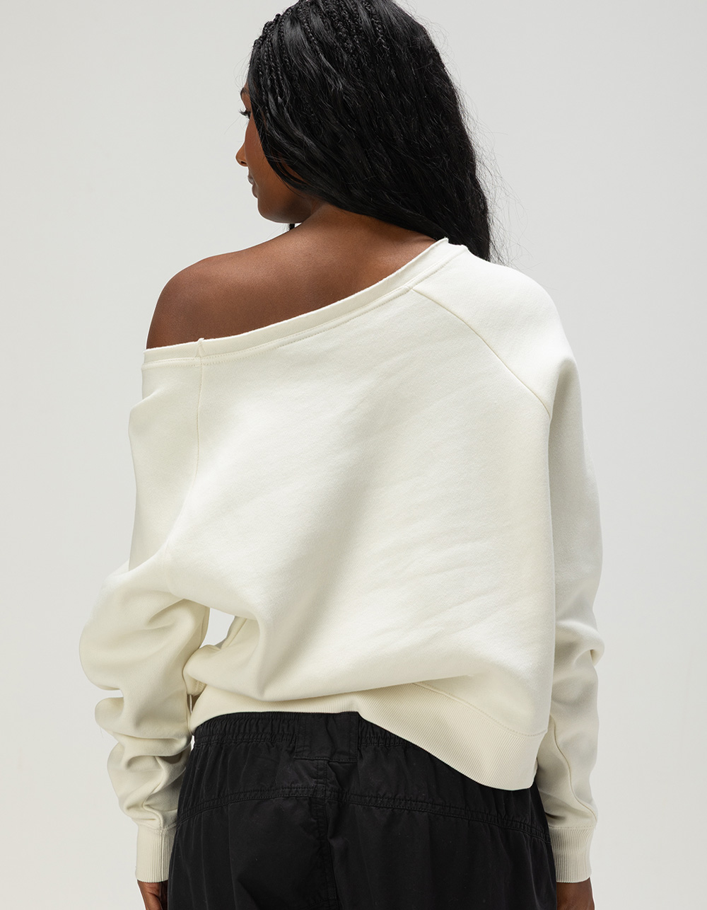 The WILD COLLECTIVE Las Vegas Raiders Womens Off Shoulder Sweatshirt - CREAM