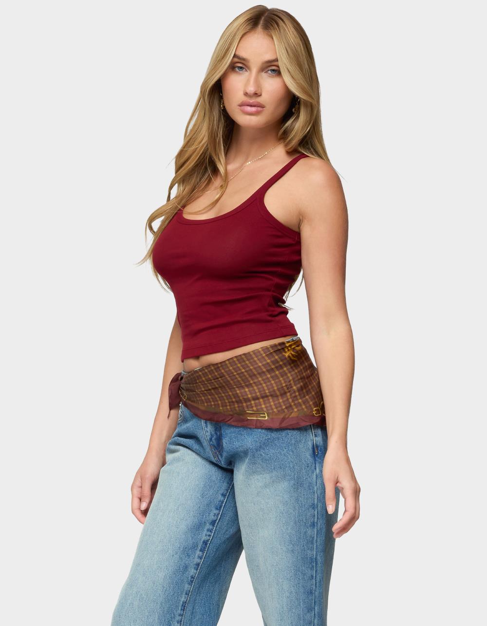 EDIKTED Basic Babe Tank Top - DK RED