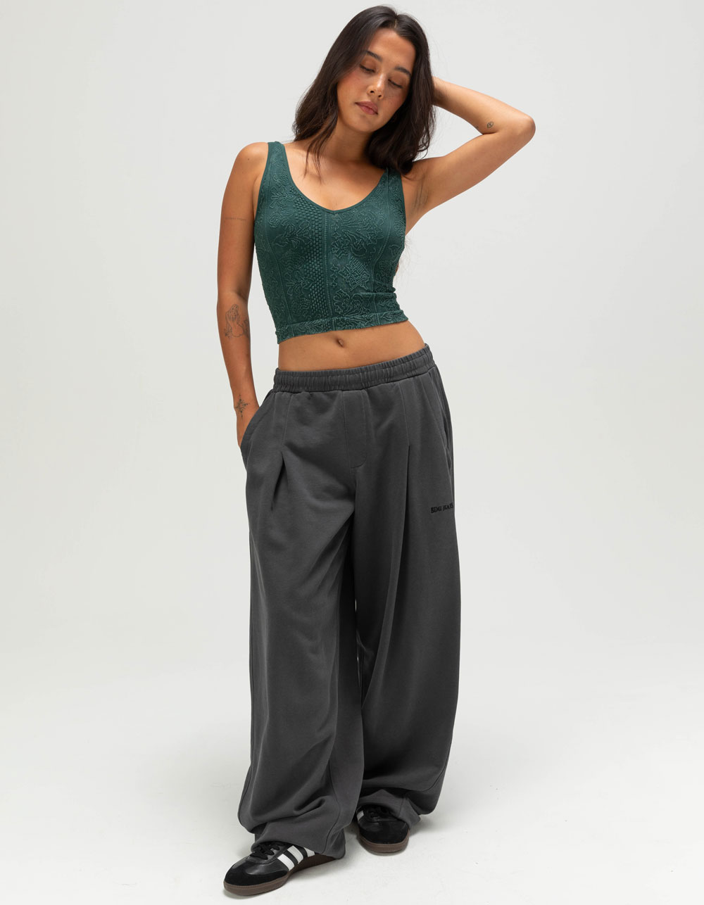 BDG Urban Outfitters Tapestry Womens V-Neck Tank Top - GREEN