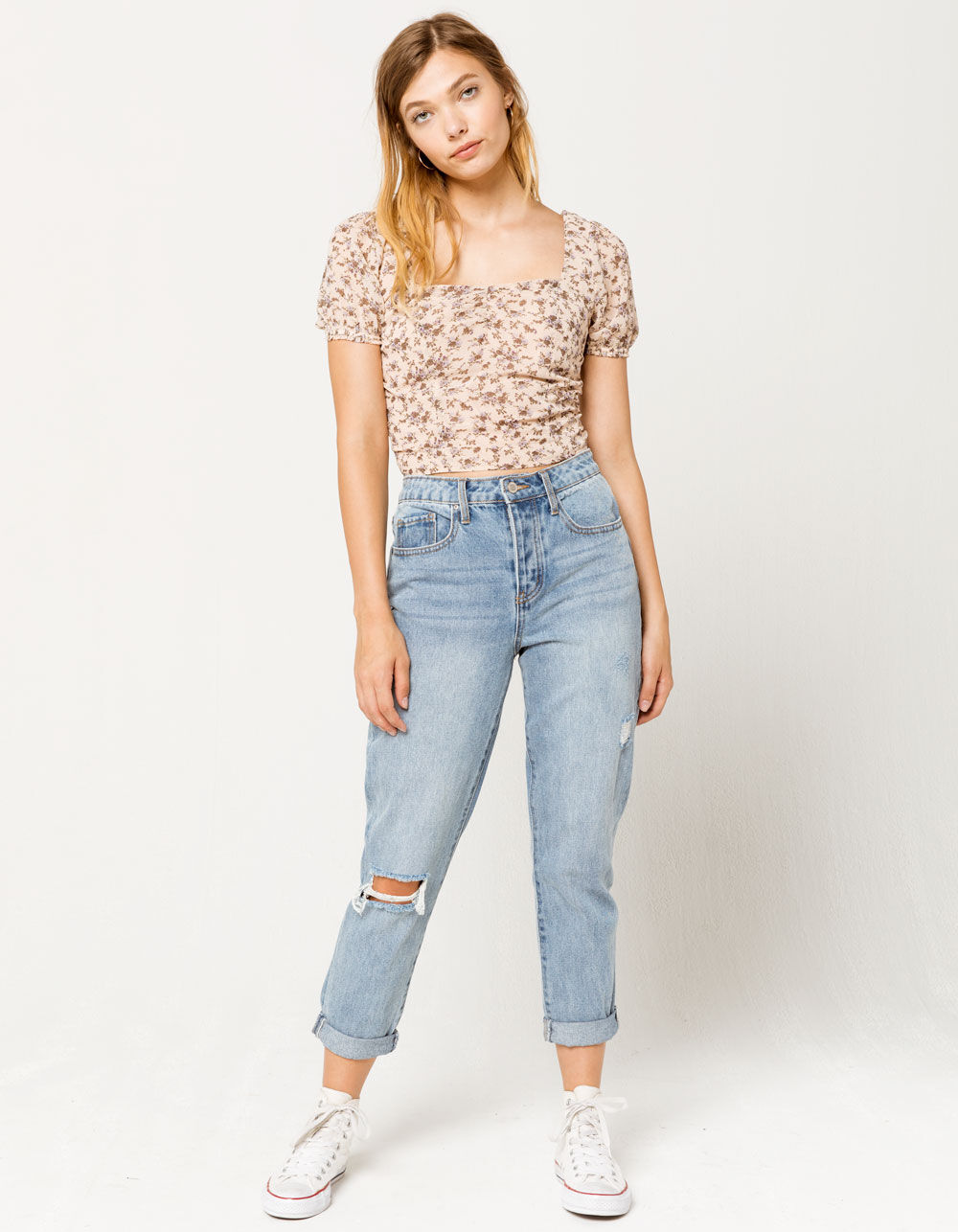 IVY & MAIN Cinch Front Peasant Womens Top - CREAM COMBO | Tillys