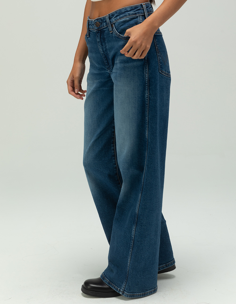 WRANGLER Worldwide Mid Rise Wide Leg Womens Jeans - MEDIUM WASH