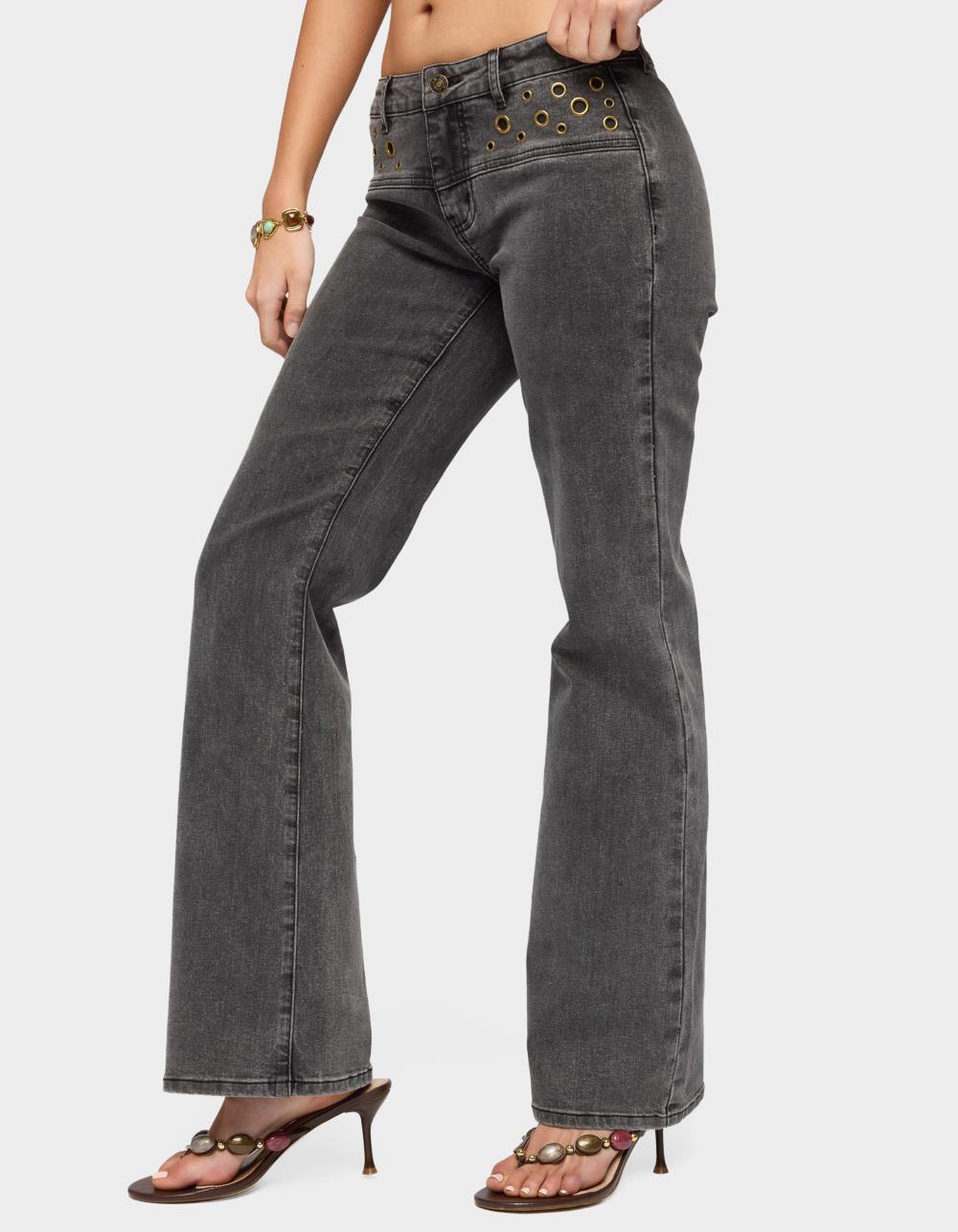 EDIKTED Grommet Mid Rise Straight Leg Jeans - BLACK