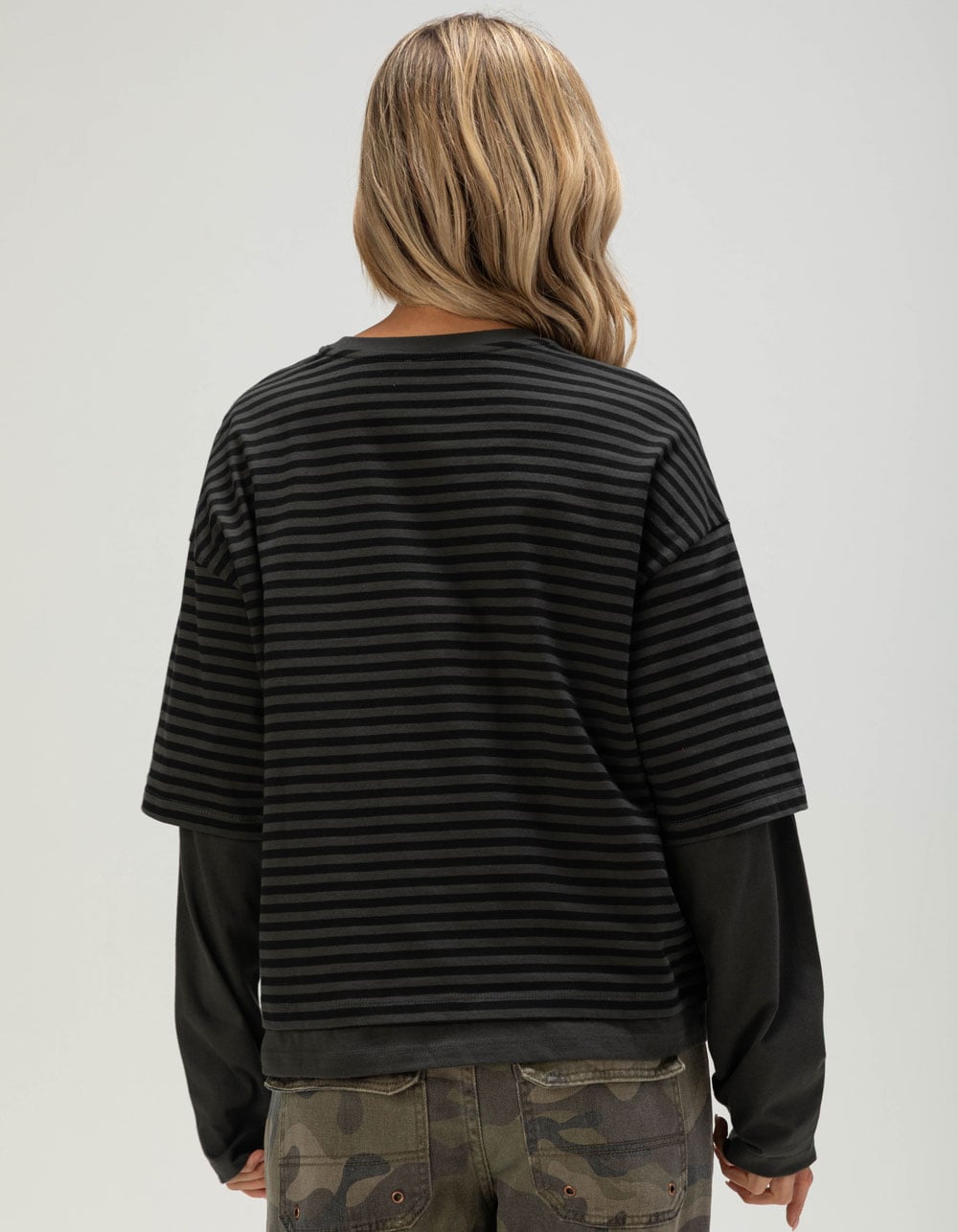 BDG Urban Outfitters Arlo Womens Double Layer Long Sleeve Tee - BLK/DK GRY