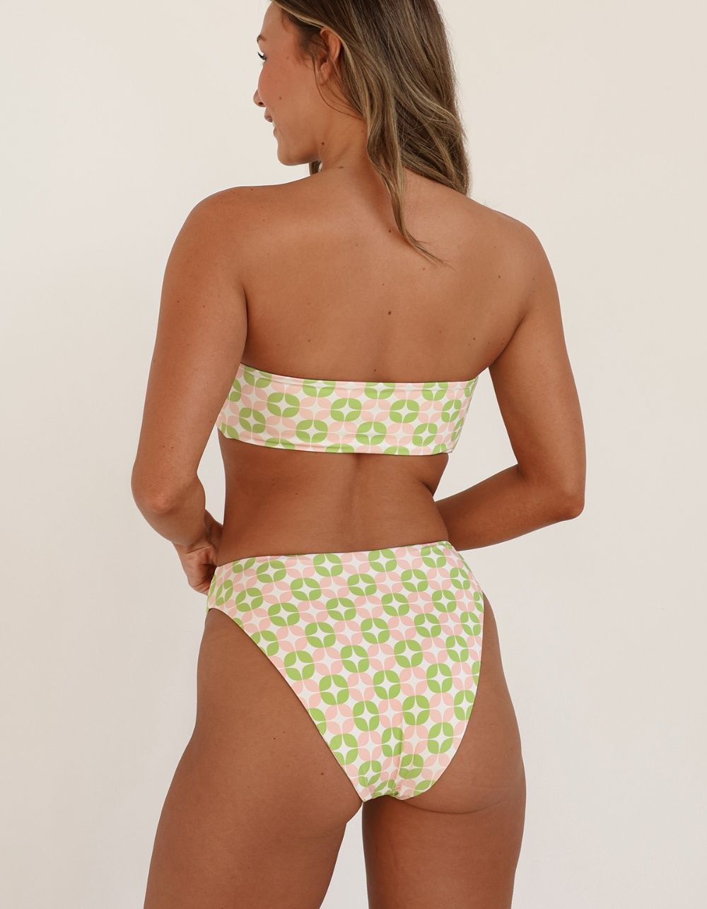 DIPPIN' DAISY'S Bunny Knotted Bandeau Bikini Top