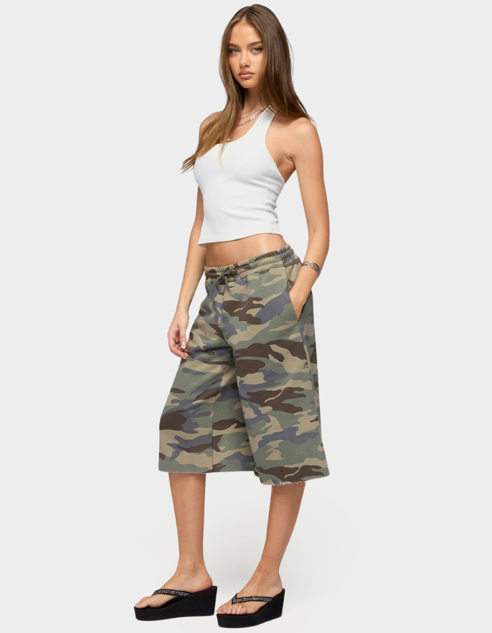 EDIKTED Camo Rush Oversized Bermuda Shorts - DK GREEN
