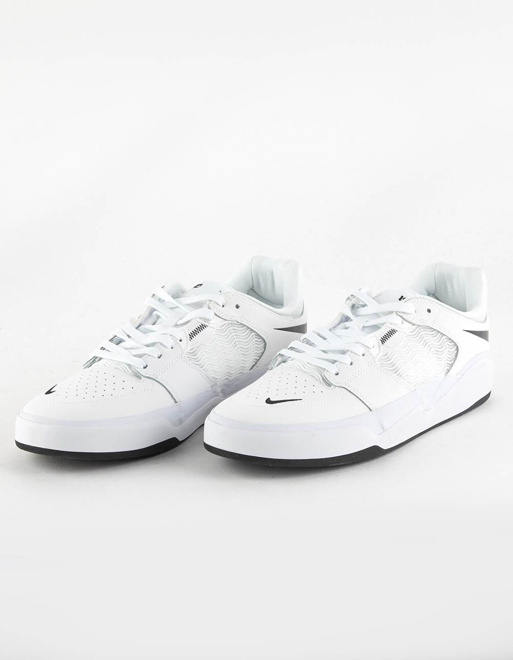 puede Polvo materno NIKE SB Ishod Wair Premium Skate Shoes - WHITE | Tillys
