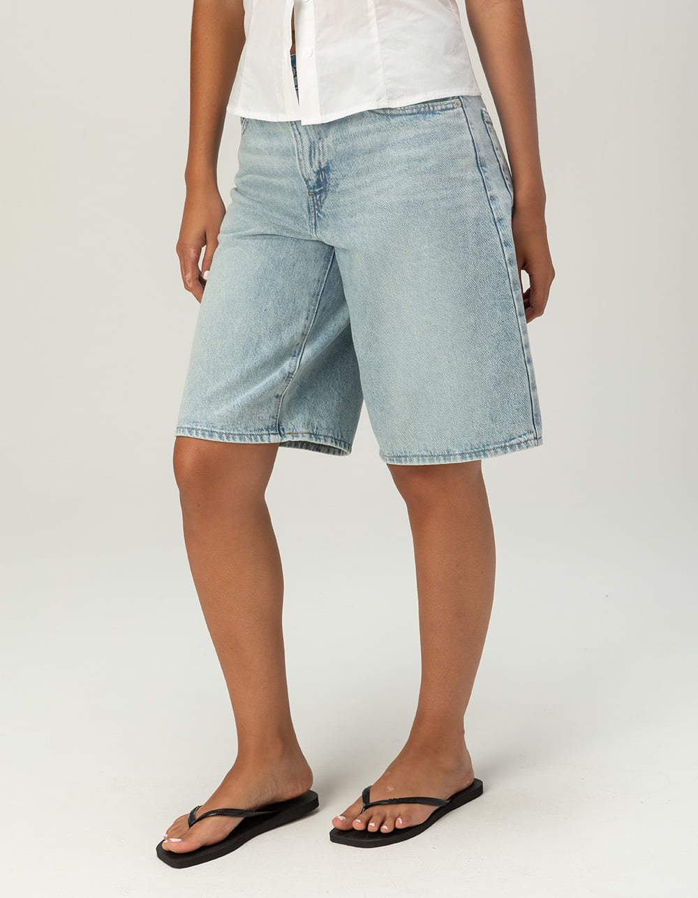 LEVI'S Womens Middy Jorts - Abraided Art LIGHT BLAST