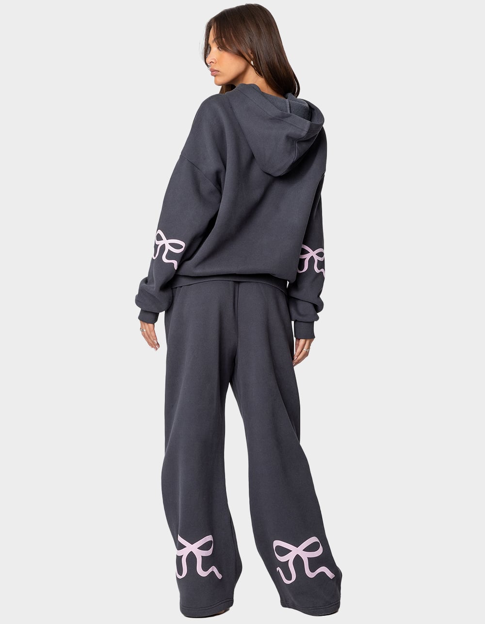 EDIKTED Bonney Bow Detail Sweatpants